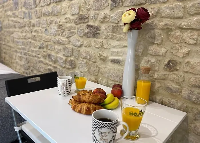 Bed In The - - Historical Center Bayeux